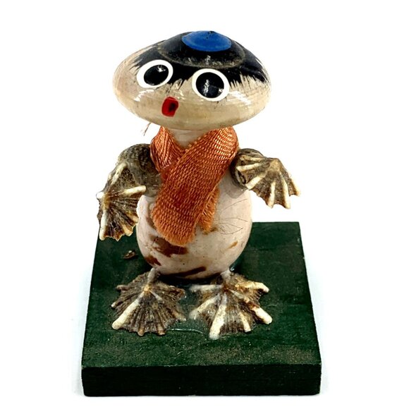Seashell Figurine Folk Art Figure Miniature 1.75" Vintage Hand Crafted - Picture 1 of 6